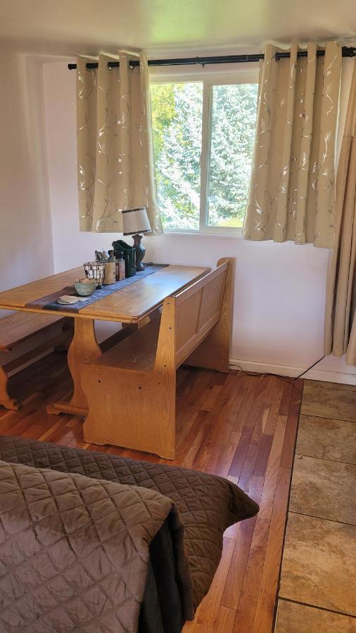 Angel Cottage With A Sauna Or The Cozy With A Jacuzzi Tub, Both Are Studios With A View Of Маунт-Шаста Экстерьер фото